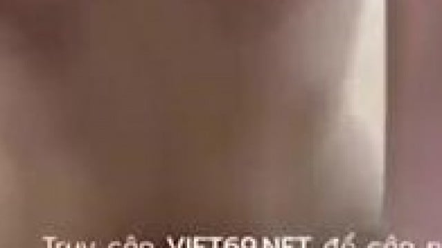 Em gái làm nhiệt tình quá ! ÷))) .