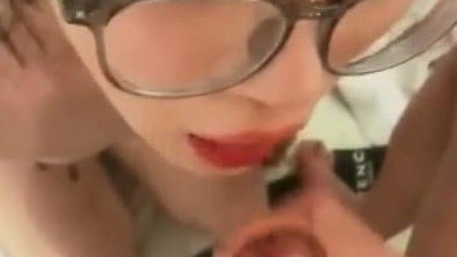 Xuất vào miệng em