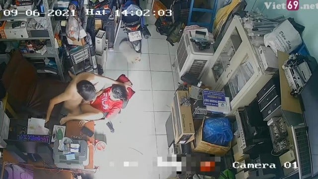 Hack camera hai vợ chồng địt nhau trong nhà .
