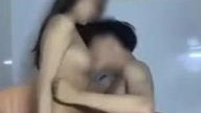 Cặp đôi sinh viên quay phim địt nhau vào ban đêm