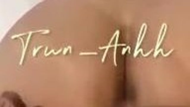 Em mệt rồi mà anh vẫn còn địt tiếp .