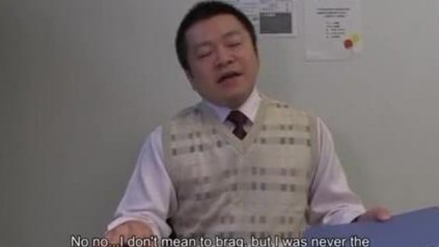 Bú cu thầy giáo để qua môn