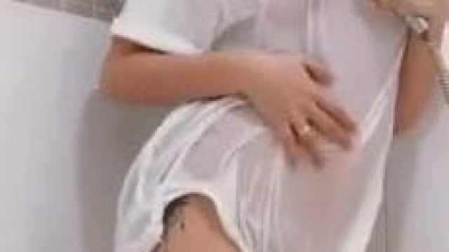 Ae xem có nứng ko