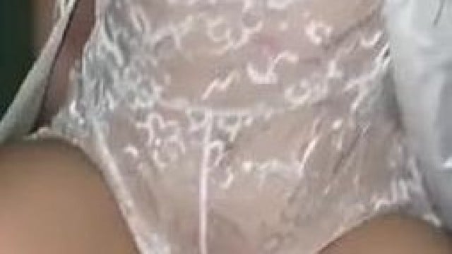 Vợ Dâm Mang Đồ Ren Thèm Địt Mỗi Đêm