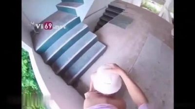Rủ em vào nhà hoang rồi chịch .