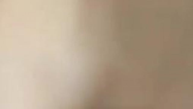 Rút bao xuất tinh vào trong em ny