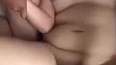 Chịch hai anh mới làm em thỏa mãn !