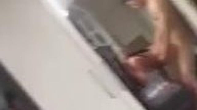 Đụ gái trước gương.