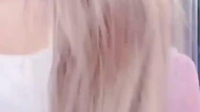 streamer show hàng cực xinh
