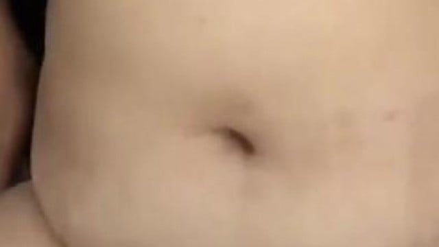 Địt MBBG tại nơi đông người .