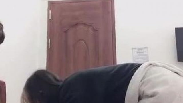 Anh nhắm mặt và hưởng thụ đi anh