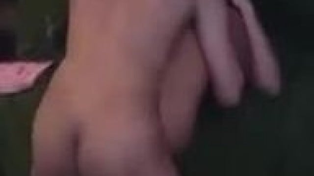 Quay con vợ dâm bị địt bởi thằng bạn thân