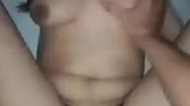 Vợ dâm mặc lọt khe