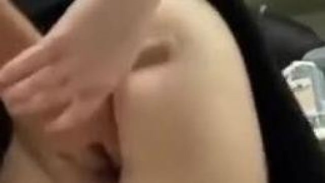 Móc bím cho em đồng nghiệp thu ngân dâm đãng