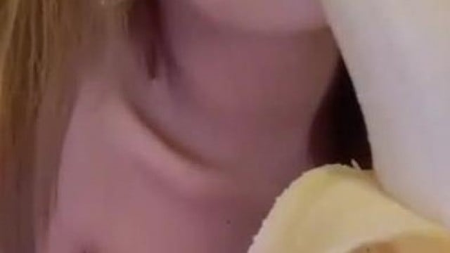 Chuối trong tủ lạnh