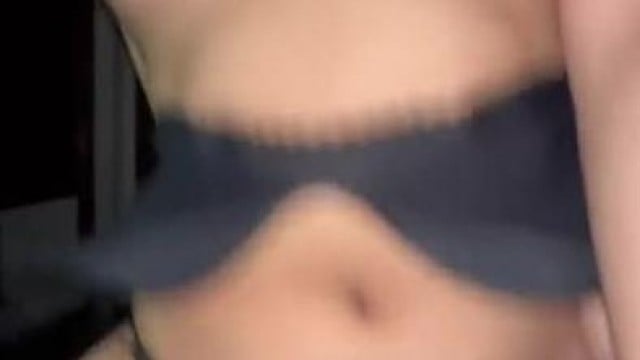 Rủ chị gái dâm U31 chưa chồng làm chung công ty đi khách sạn