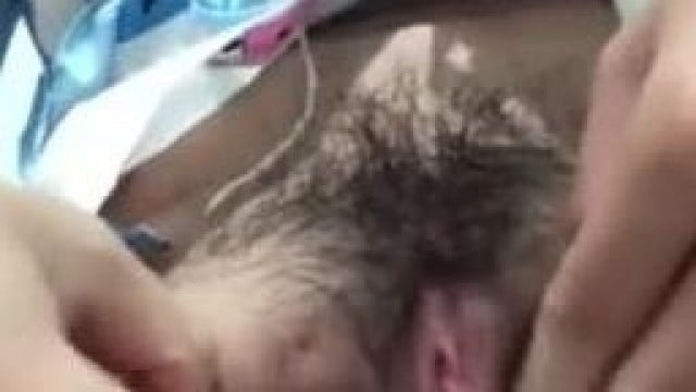 Em Huyền móc bím cực múp