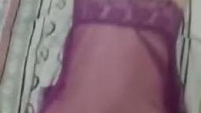 Dập con vợ dâm trong bộ đồ ngủ tím