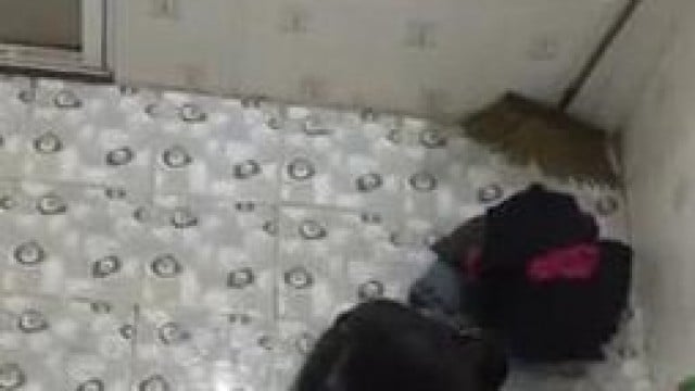 Quay lén em sinh viên