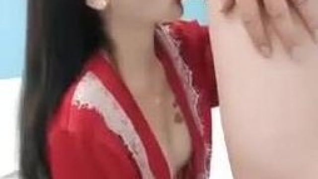 Idol Tiktok Ngày Livestream Tối Đi Làm Kiếm Thêm