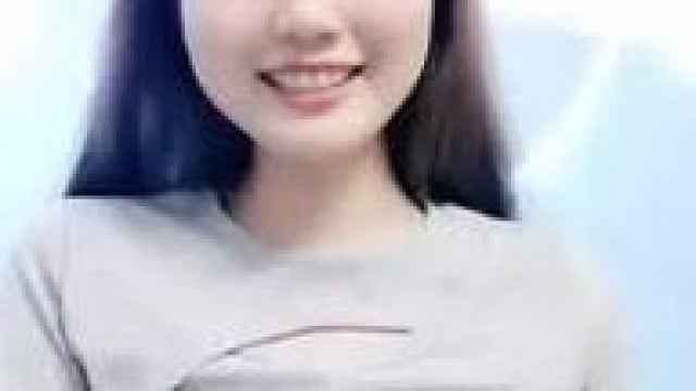 Em học sinh làm bài xong khoe hoàng #1