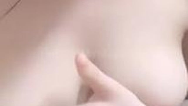 gái mới lớn thủ dâm bắn ra nước