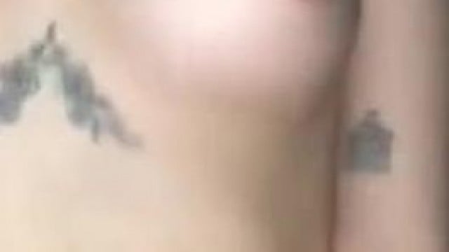 Địt em gái dâm quen trên tinder