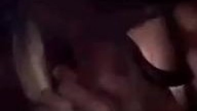 Em gái vào đời vớ ngay cặc khủng .