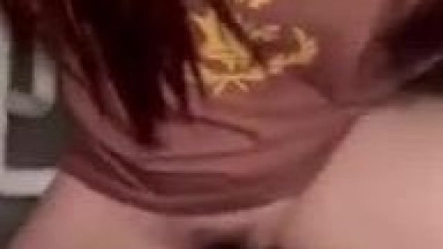 Chịch em tại nhà vệ sinh công cộng .