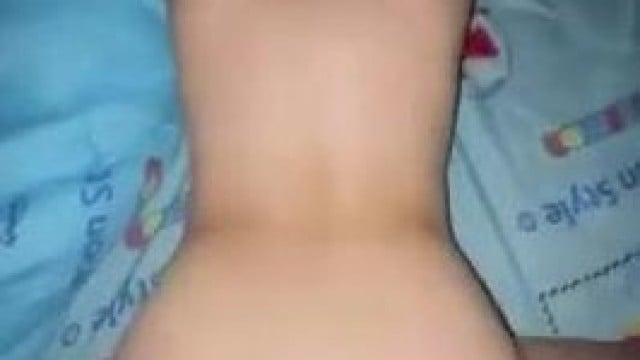 Chơi em ghệ đít bự rên dâm