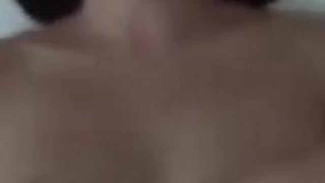 Lúc địt sướng thì em cho phép quay mặt