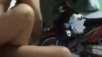 Dắt em về trọ địt