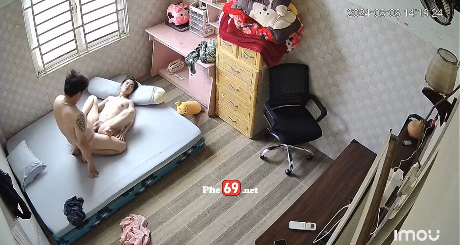 Hack cam vợ chồng trẻ chịch nhau rên cực ác