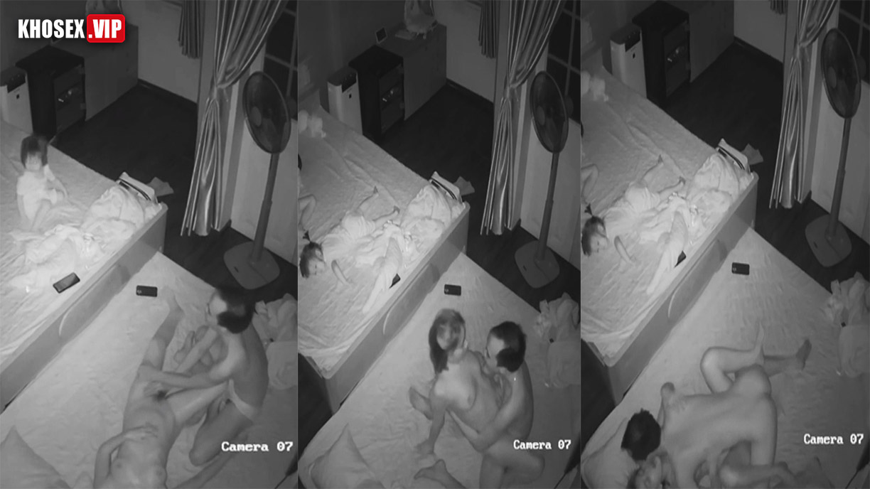 Hack Camera Hai vợ chồng dẫn bạn về nhà some con vợ dâm quá nhún như chưa bao giờ được nhún – Phần 3