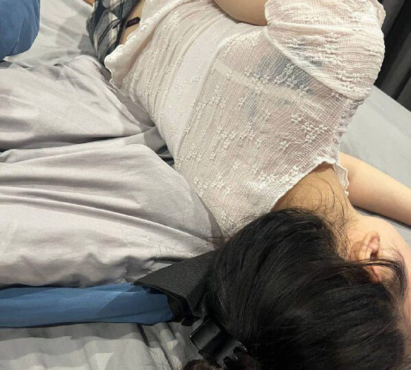 Ảnh 4 của Chịch em ghệ vú sừng trâu bóp cực sướng