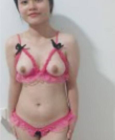 Ảnh 4 của Clip sex Em sinh viên Đại Học Văn Hiến làm nô lệ tình dục cho trai tây (Full Clip + Pic)