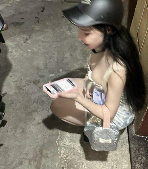 Ảnh 1 của Clip sex Hỏi mua đầm ngủ và chịch luôn em bán đầm