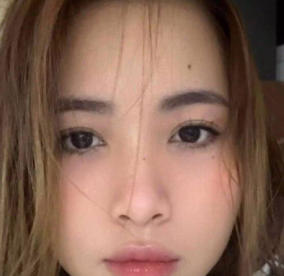 Ảnh 4 của Cởi áo chịch em khi em đang nghe điện thoại