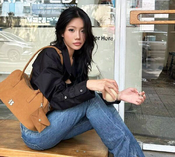 Ảnh 12 của Địt nhân trần em rau xinh rên cực phê (Full Clip + Pic)