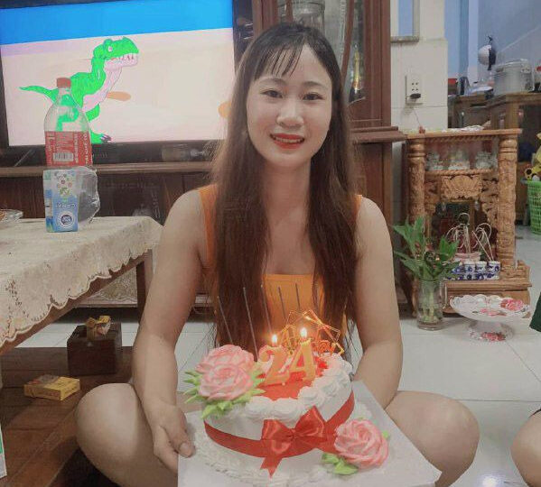Ảnh 11 của Thanh niên xăm trổ địt mạnh vào chiếc lồn dâm của vợ